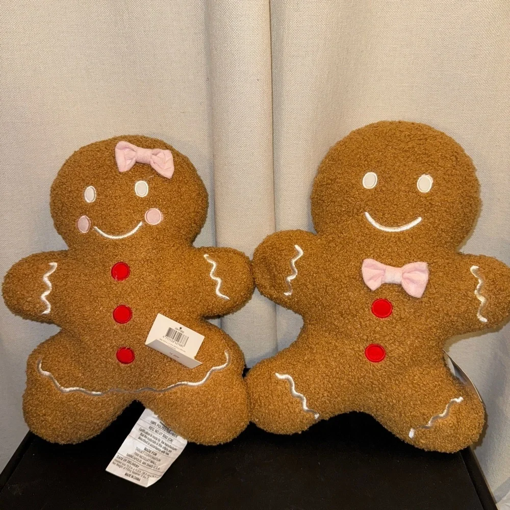 Gingerbread Pillows Set